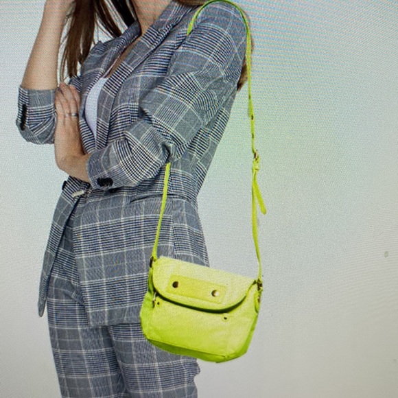 Marc by Marc Jacobs neon yellow crossbody bag - Picture 7 of 9